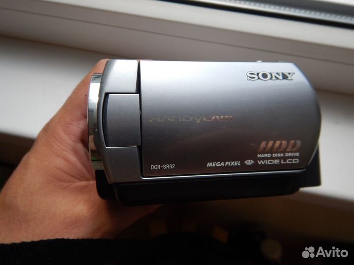 Продам видеокамеру sony DCR-SR82