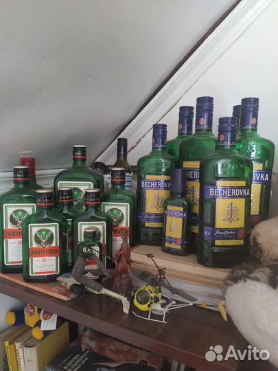 Бутылки пустые с крышками