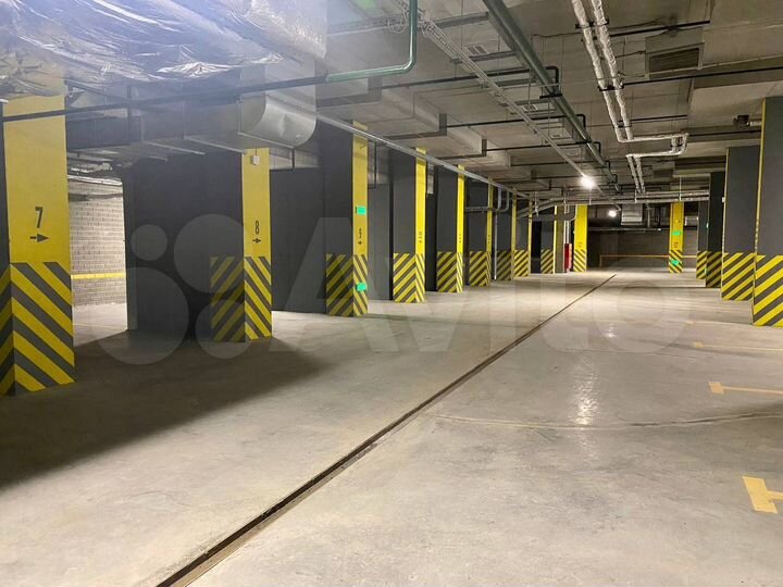 Машиноместо, 18 м²