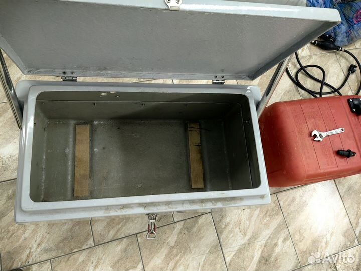 Кормовой рундук со спинкой для лодки пвх