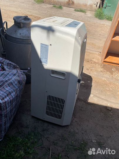 Мобильный кондиционер electrolux eacm -09 em/r