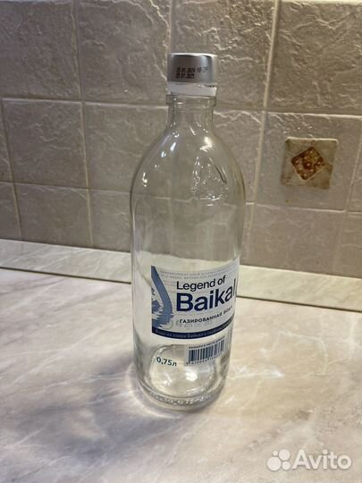 Бутылка стеклянная 0.75 с крышкой