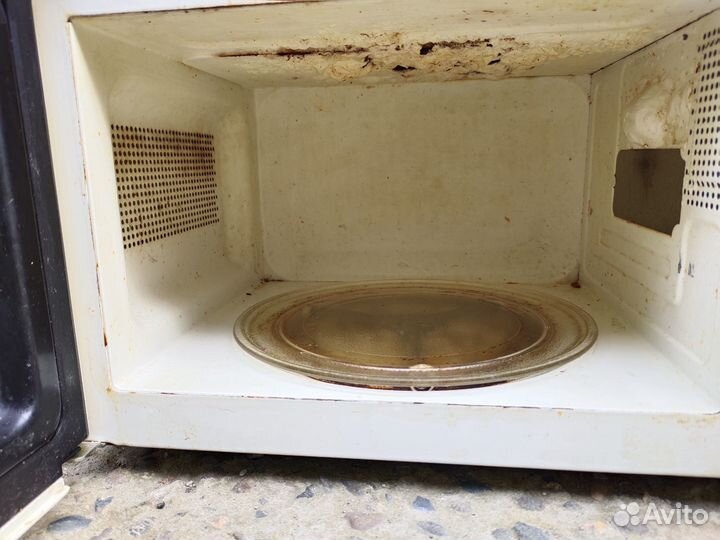 Микроволновка Supra