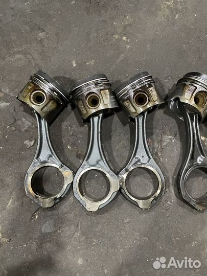 Mercedes benz R-class шатун с поршнем