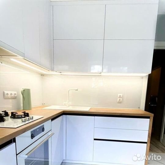 Кухня в потолок