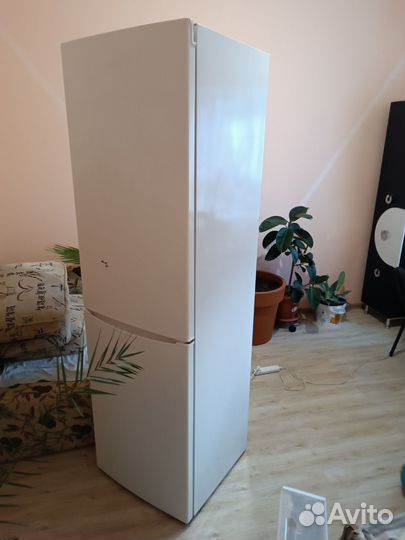 Холодильник бу vestel