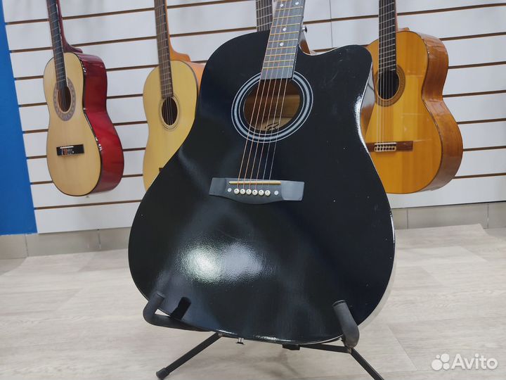 Новая акустическая гитара