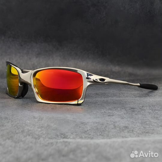 Спортивные очки Oakley