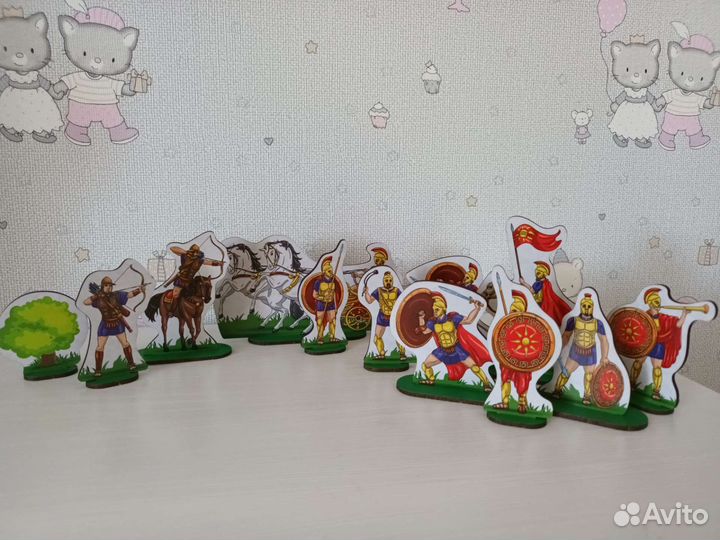 Наборы солдатиков, бумажный конструктор Умбум