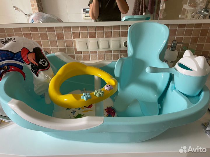 Ванночка для купания с горкой
