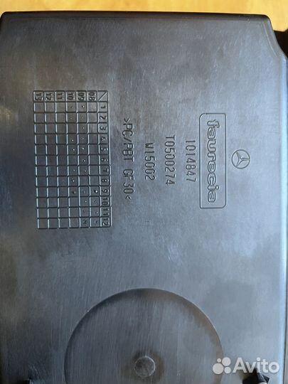 Продам бардачок подлокотник Mercedes S class W221