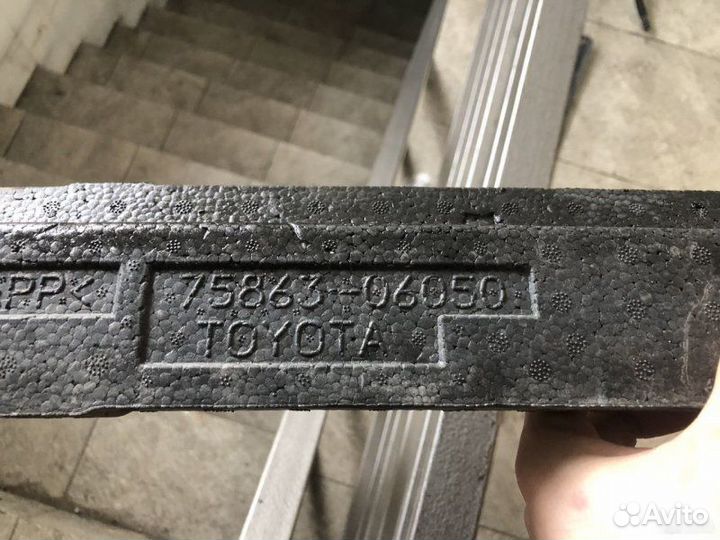 Абсорбер Toyota Land Cruiser 200