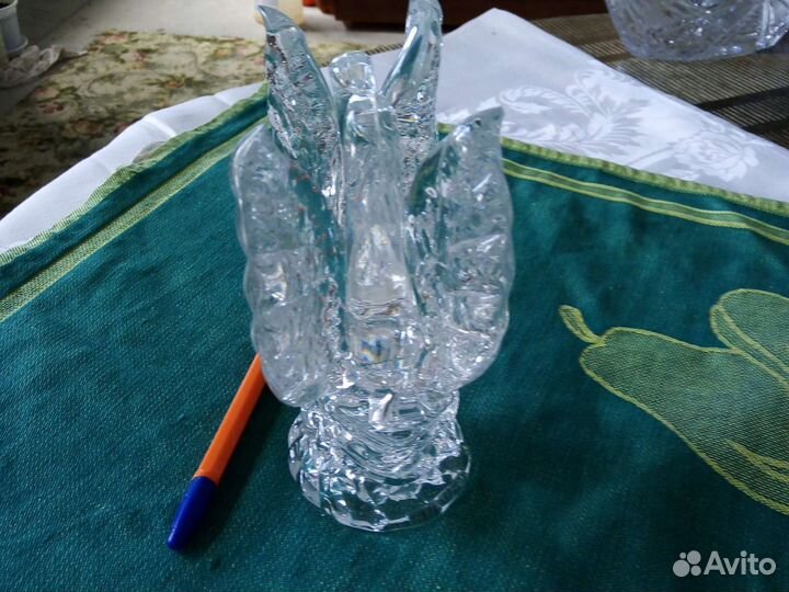 Хрустальная статуэтка