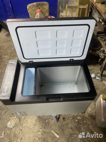 Холодильник автомобильный фреоновый