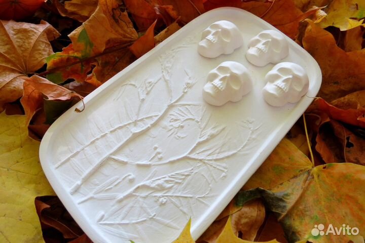 Поднос барельеф