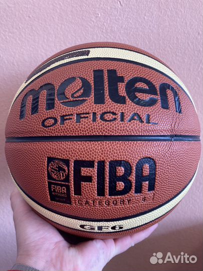 Баскетбольный мяч