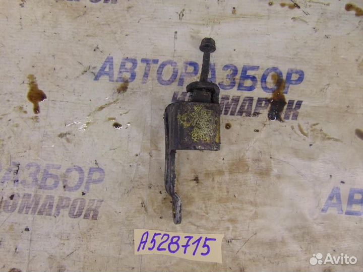 Кронштейн гидроусилителя для Mitsubishi Lancer IX