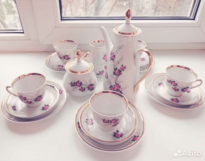 Кофейный сервиз из 18 предметов - фарфор 1 Сорт