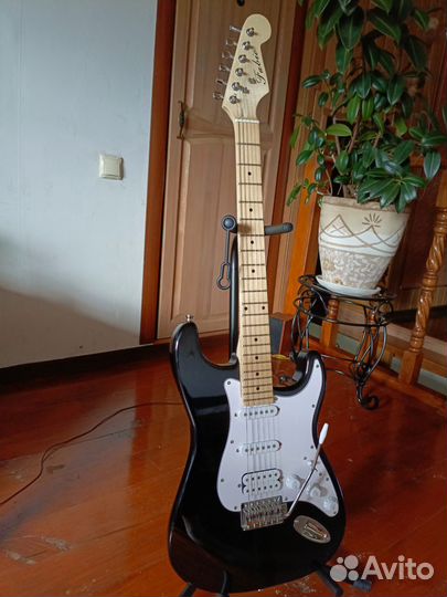 Электрогитара fabio ST200