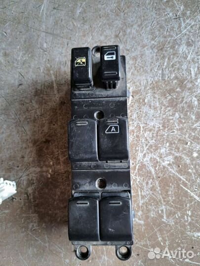 Блок управления стеклоподъемников Nissan Fuga