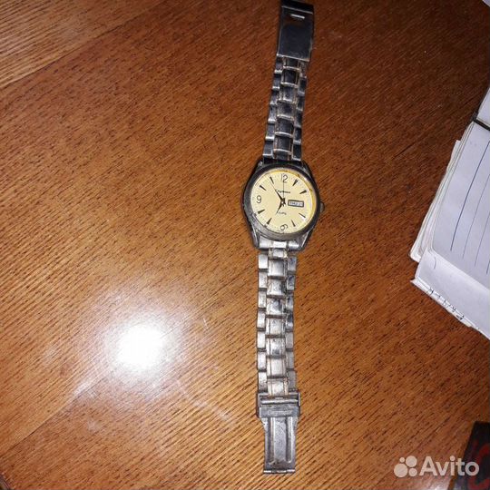 Часы спутник