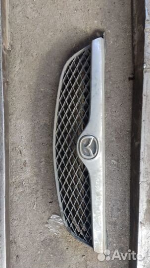 Решетка радиатора Mazda 626.Мазда 626