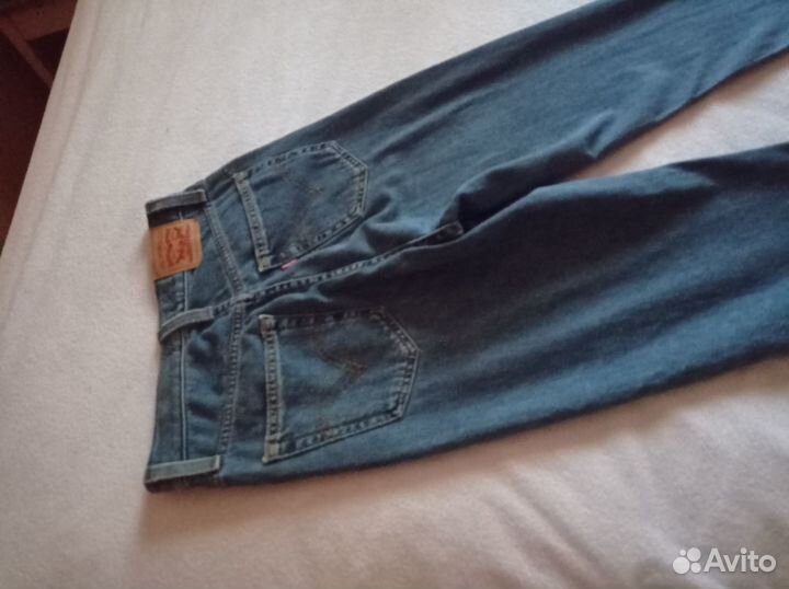 Джинсы levis