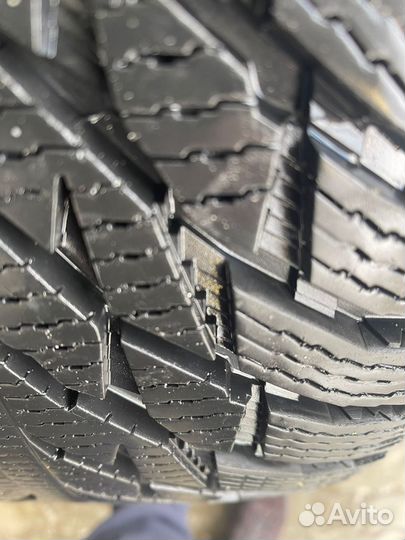 Nokian Tyres Hakkapeliitta R3 SUV 285/40 R22