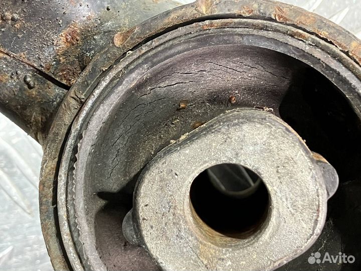 Рычаг передний правый нижний Land Rover