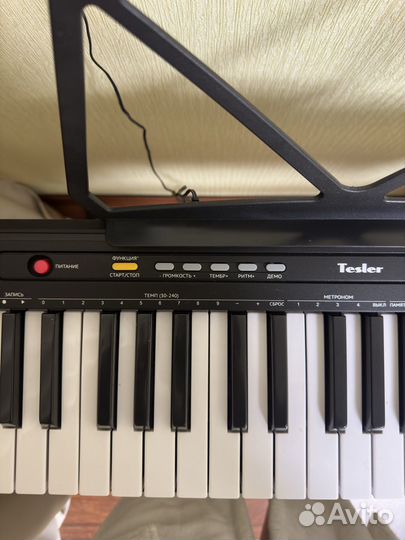 Синтезатор Tesler KB-6120