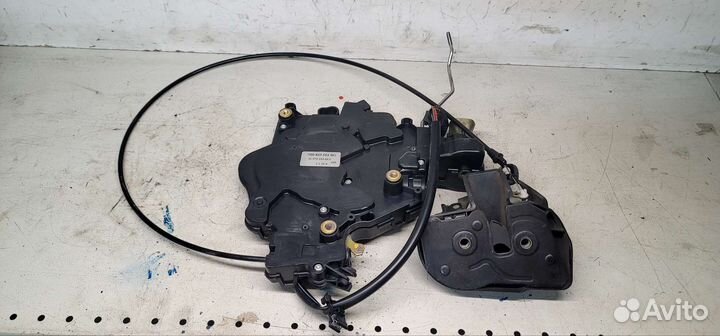 Замок левой сдвижной двери VW Transporter T5