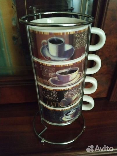 Кофейные чашки 4 шт.на металлической подставке