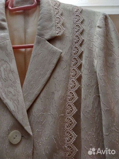 Костюм с юбкой 50размер