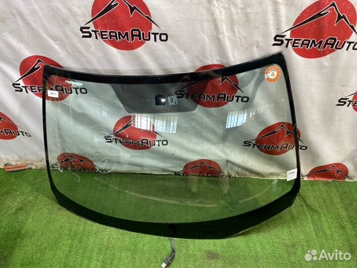 Лобовое стекло Toyota Corolla Fielder NZE164