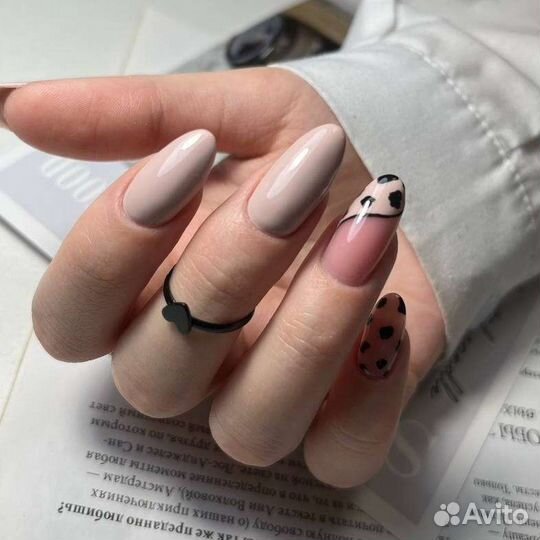 Педикюр с покрытием гель-лаком