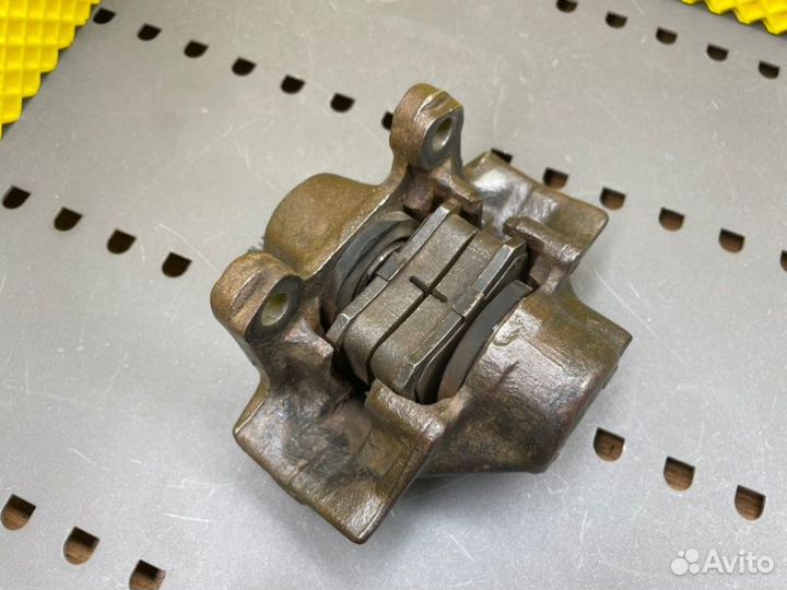 Суппорт задний левый Mercedes-Benz C-Class W202