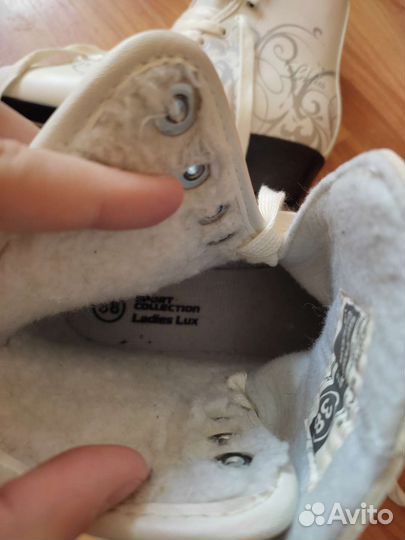 Женские коньки 37-38 размер