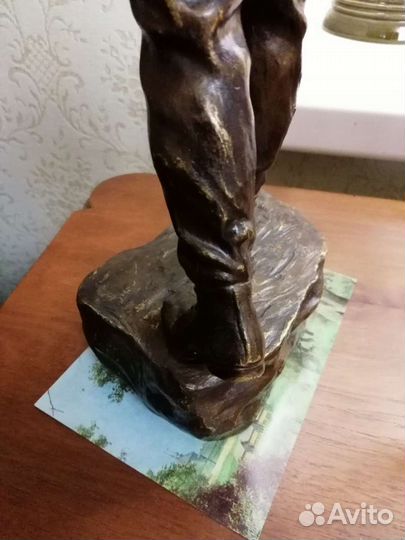 Бронзовая статуэтка Сеятель подписная старинная