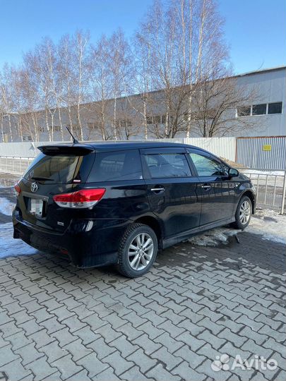 Чехлы на Toyota Wish 20