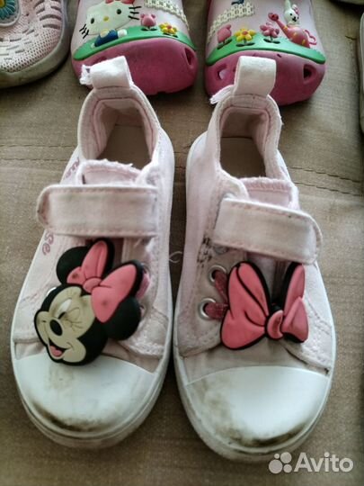 Обувь на девочку 22-23 размер. Каждые по 50 р