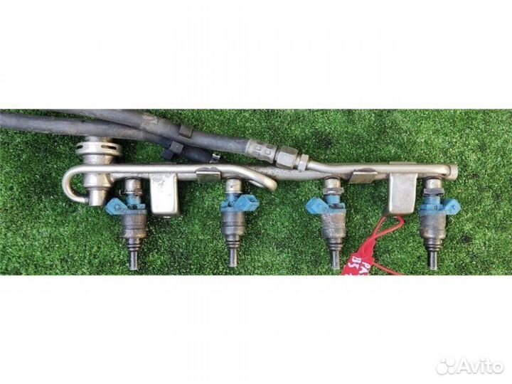 Топливная рампа Volkswagen Passat 1.8 1999