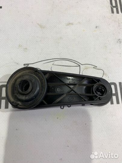 Ручка стеклоподъемника задняя Fiat Albea 350A1000