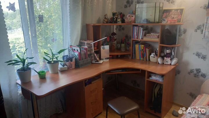 Компьютерный стол