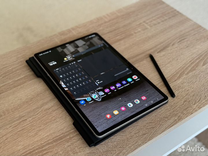 Samsung Galaxy Tab S8 plus