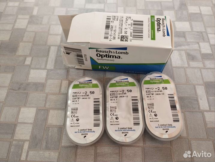 Линзы контактные Bausch&Lomb -2.5 R 8.7 - 3 штуки