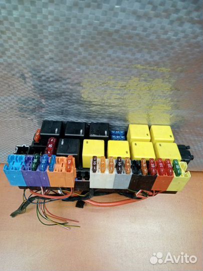 Блок предохранителей и реле Mercedes-Benz S-Class