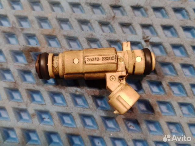 Форсунка топливная Kia Sportage 2 2.0I 2008