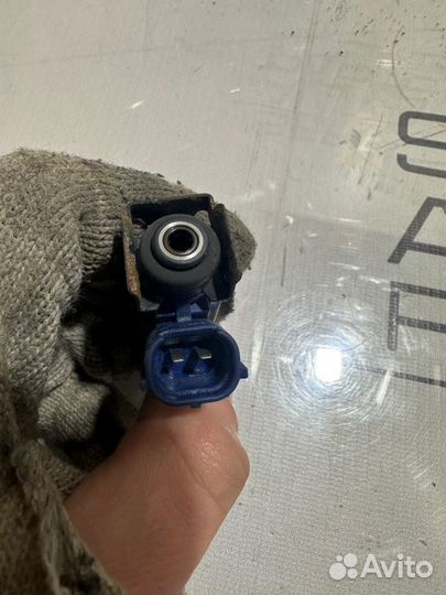 Топливная форсунка Kia Soul AM G4FC 2009