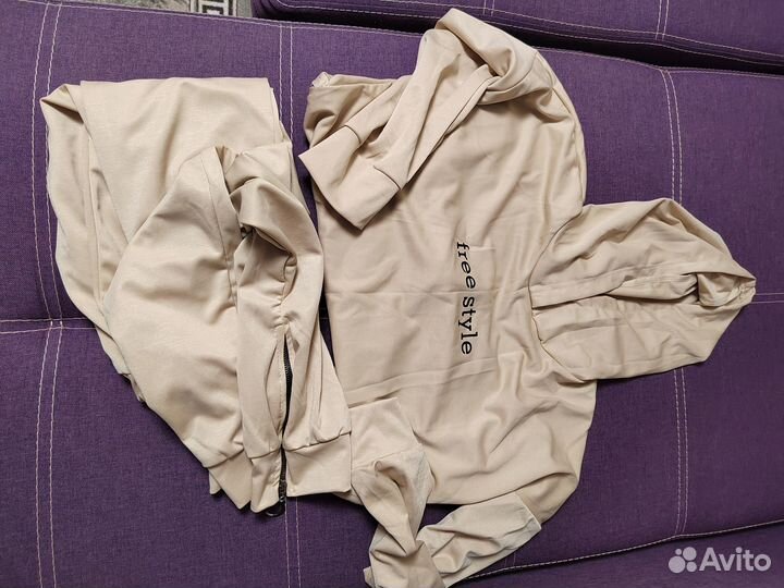 Спортивный костюм женский