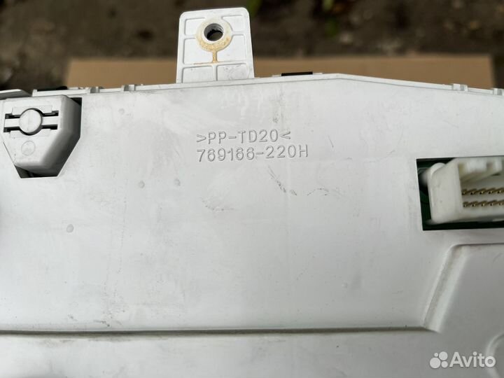 Щиток приборов Мицубиси Лансер 10